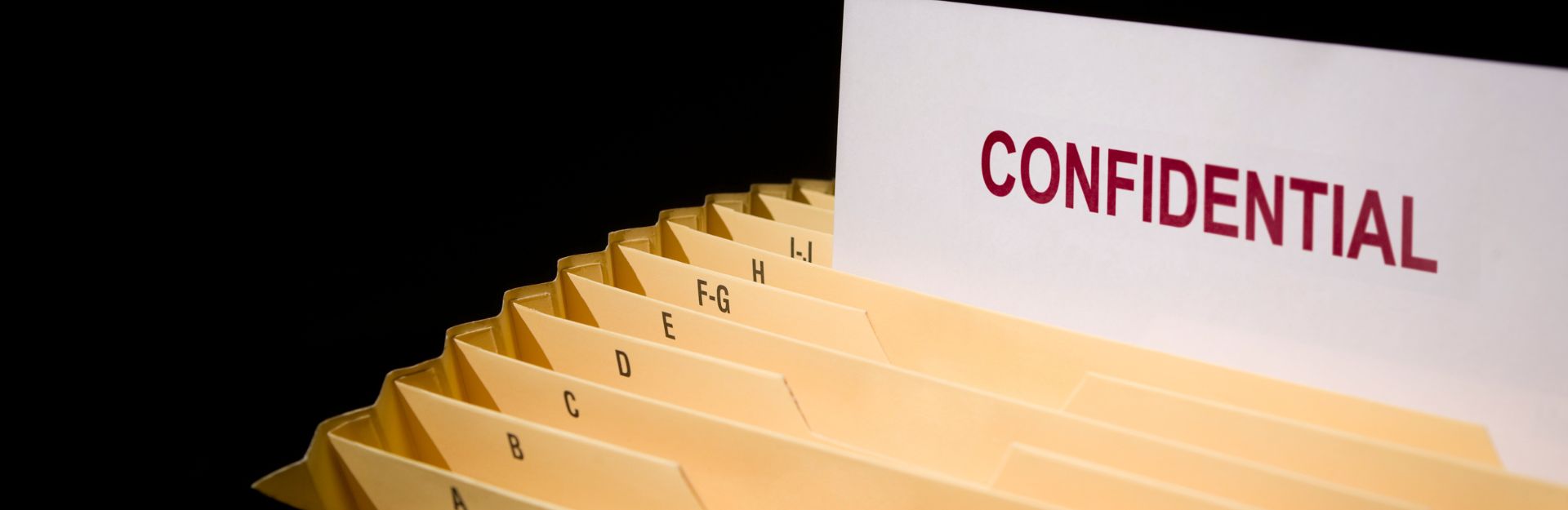 Confidencial El cómputo del plazo de antelación incluye el día en que se remite la convocatoria, pero no el día en que se celebra la junta.