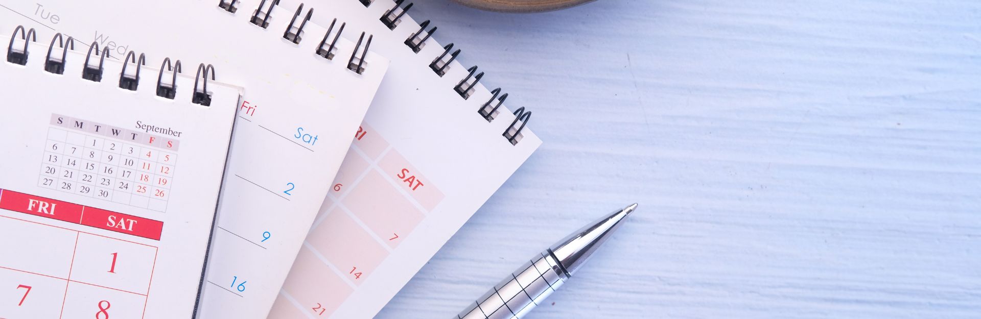 calendari El cómputo del plazo de antelación incluye el día en que se remite la convocatoria, pero no el día en que se celebra la junta.