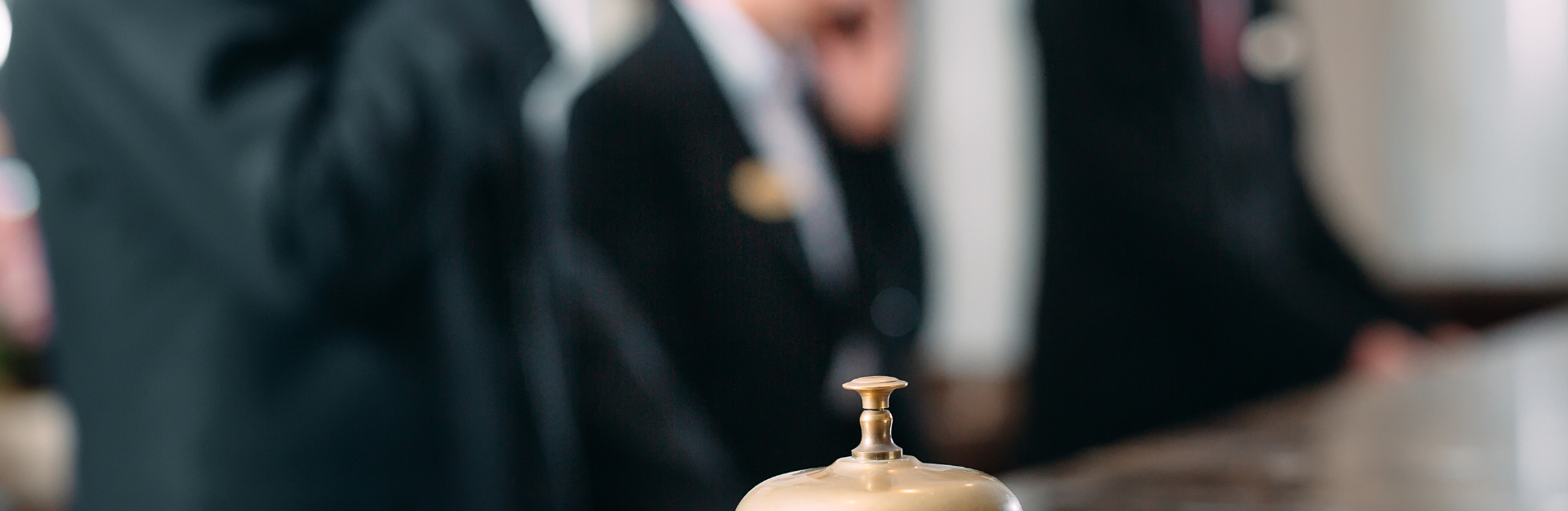 El cómputo del plazo de antelación incluye el día en que se remite la convocatoria, pero no el día en que se celebra la junta.