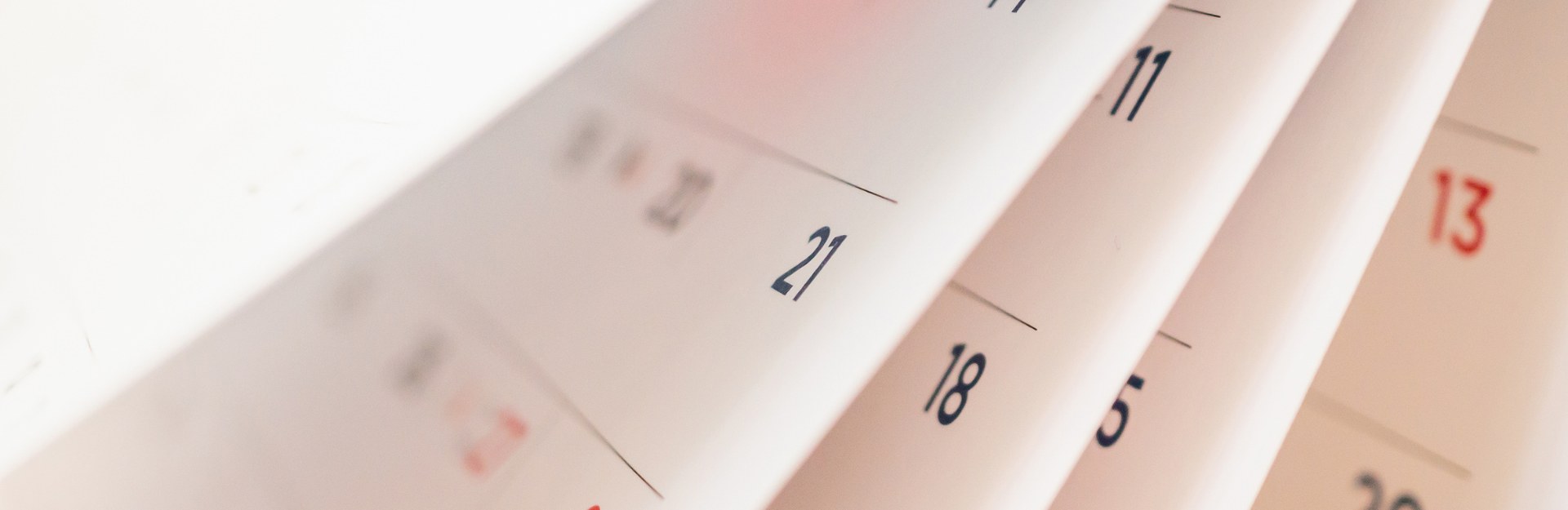 El cómputo del plazo de antelación incluye el día en que se remite la convocatoria, pero no el día en que se celebra la junta.