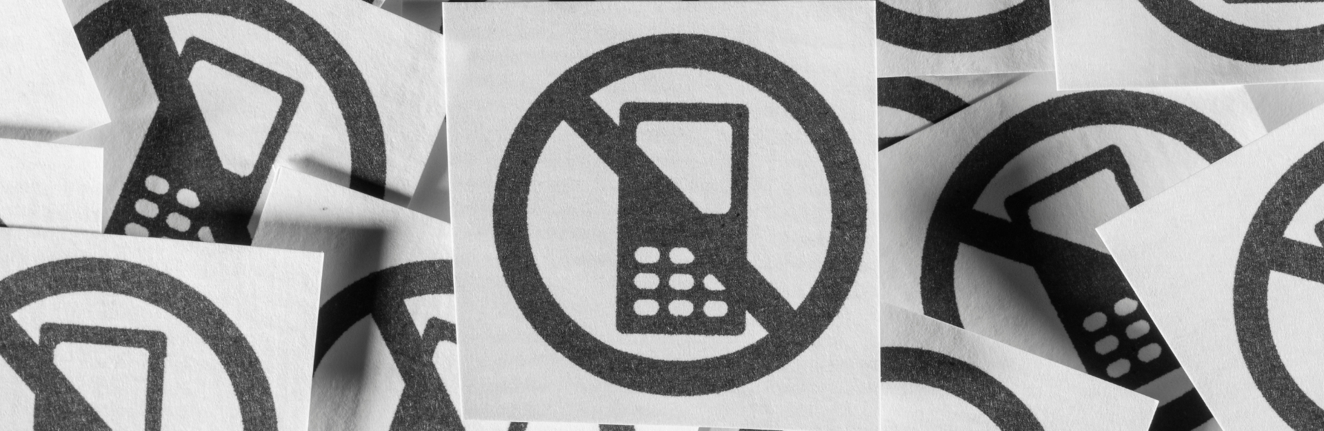 El cómputo del plazo de antelación incluye el día en que se remite la convocatoria, pero no el día en que se celebra la junta.