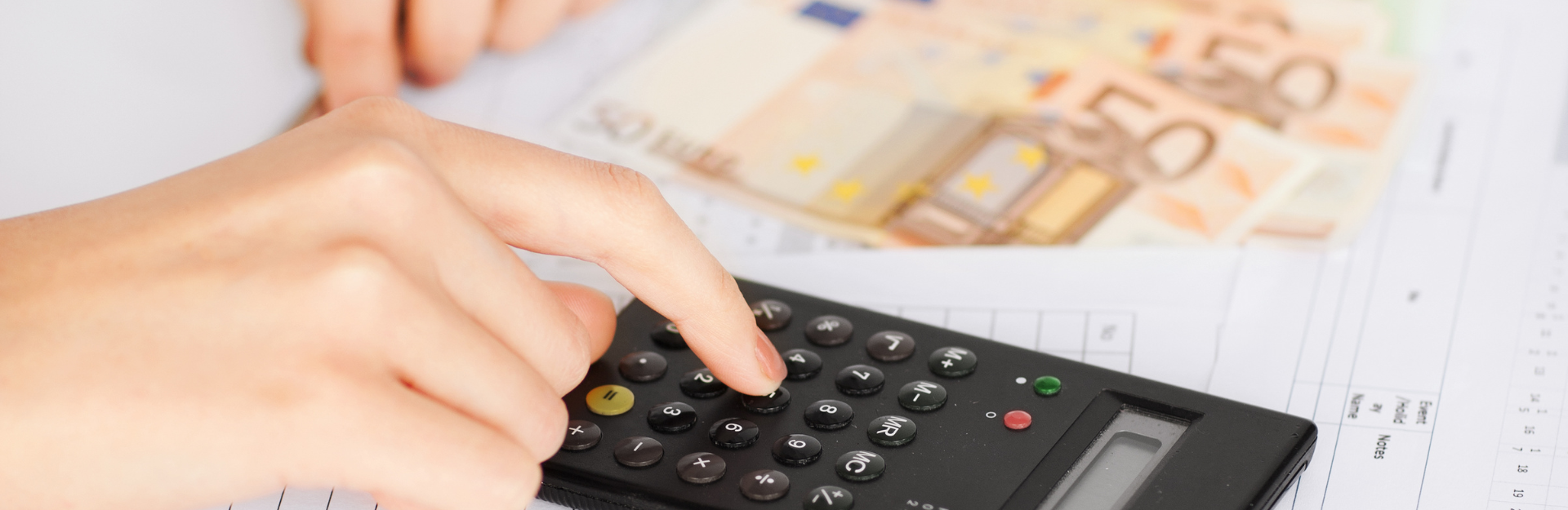 banners estrechos (80) Deducción de las retribuciones de administradores