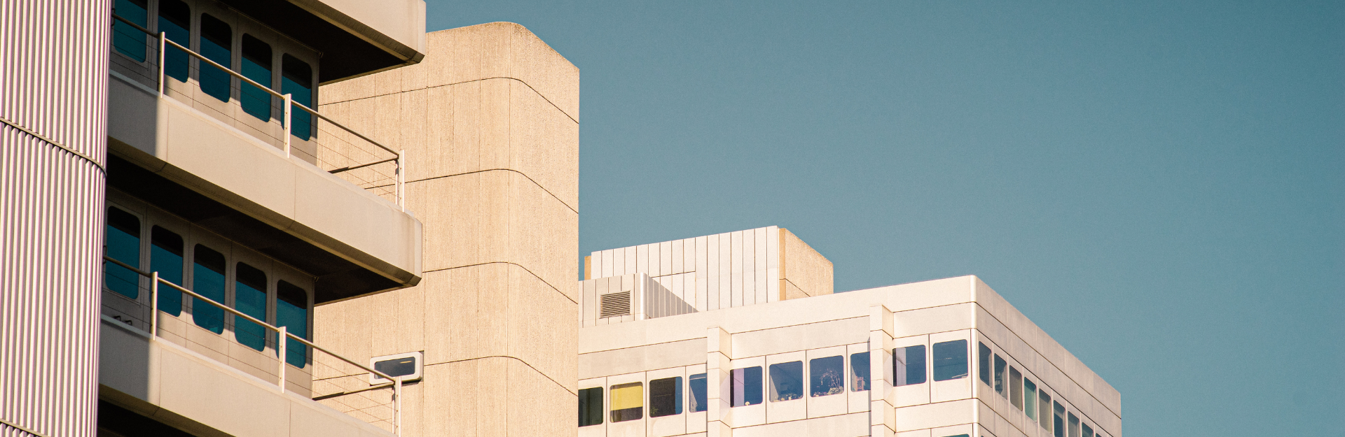 banners estrechos (13) El cómputo del plazo de antelación incluye el día en que se remite la convocatoria, pero no el día en que se celebra la junta.