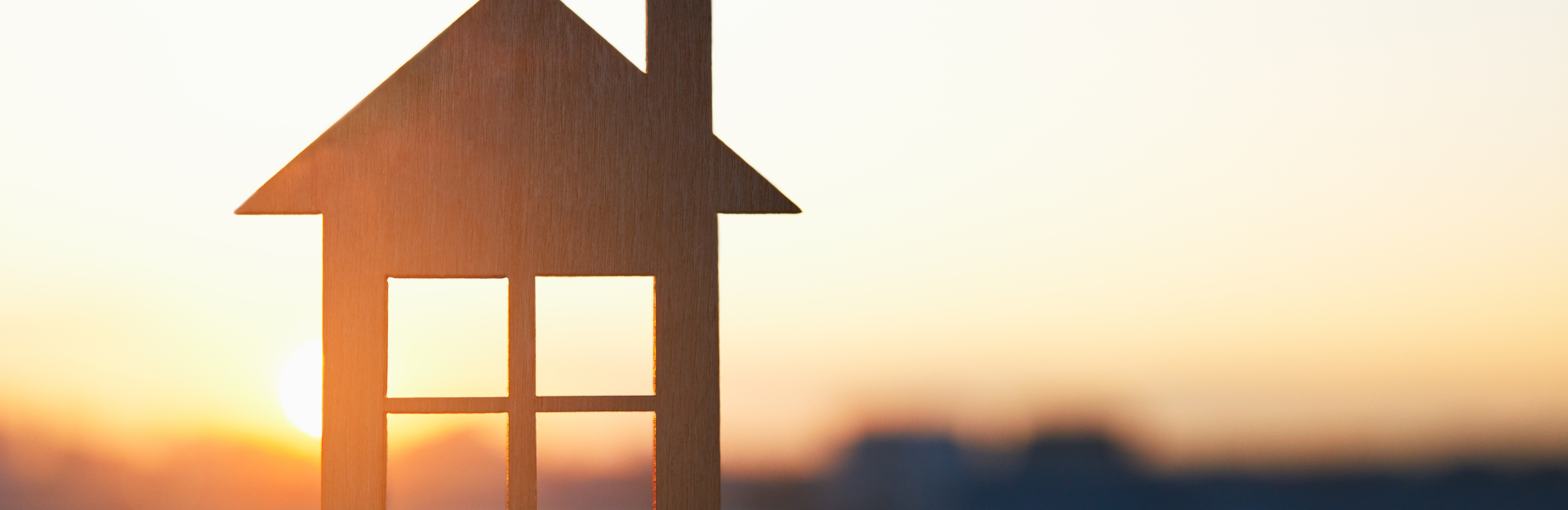 El cómputo del plazo de antelación incluye el día en que se remite la convocatoria, pero no el día en que se celebra la junta.